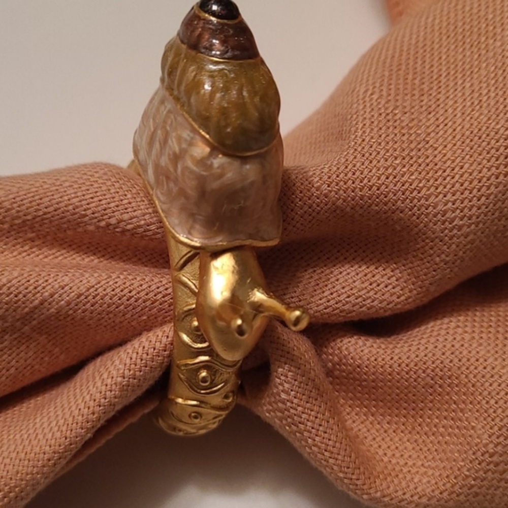 Bombay Gold Snail Design Napkin Rings - Picture 7 of 7